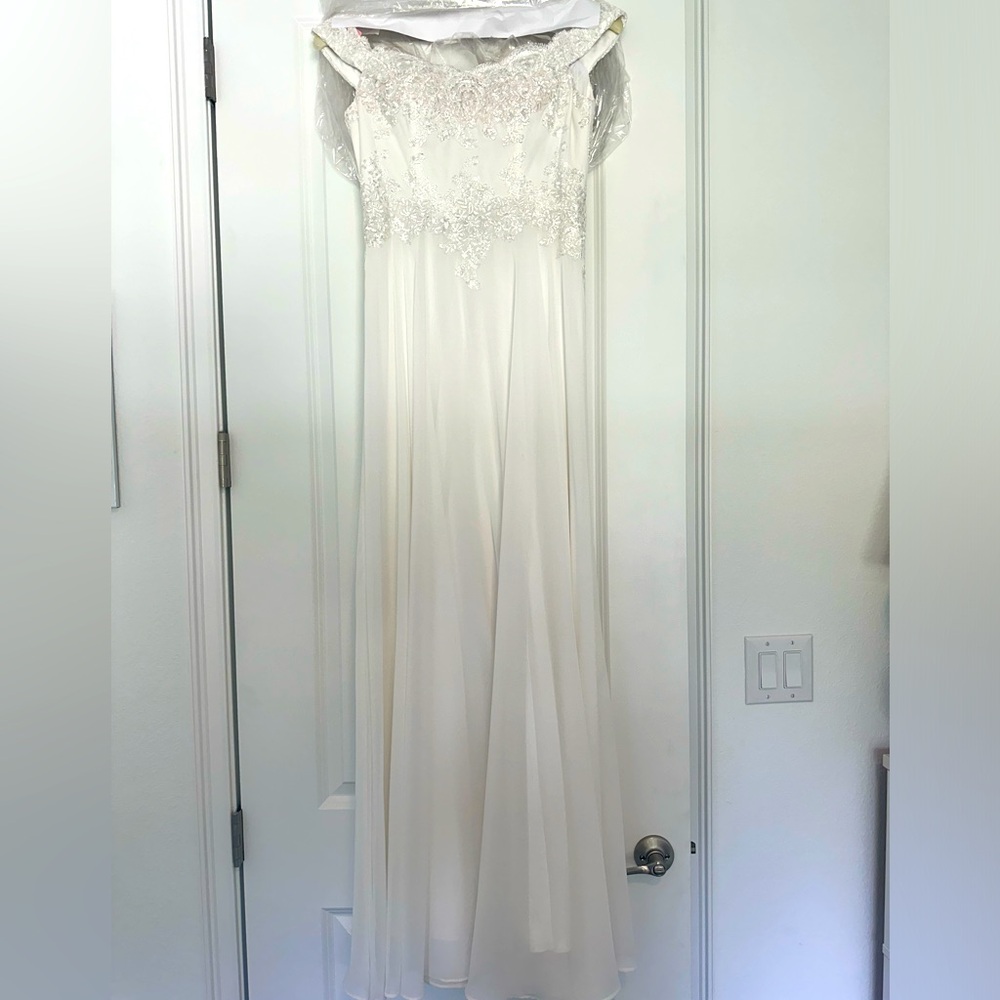 White Formal Boat-neck Dress